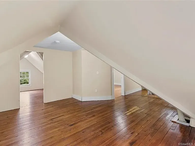 40 Wintergreen Ave — Photo 30