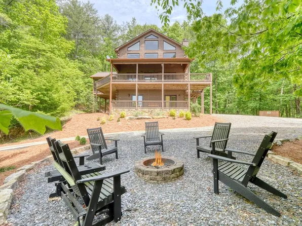 964 Walkabout Creek Rd, Morganton, GA 30560