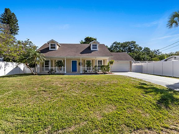 2nd image of 3763 Saint Charles Cir
