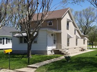 106 N 1st St, Cherry, IL 61317