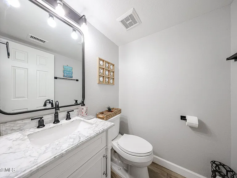 3902 E Rosemonte Dr — Photo 19