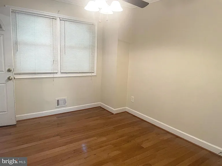 5102 Glassmanor Dr — Photo 10