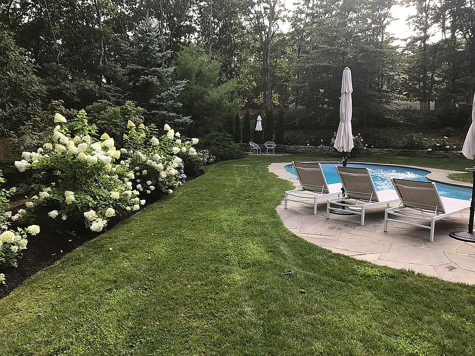2nd image of 16 Marion Ln