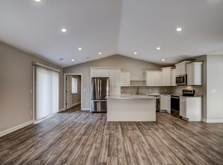 1617 Charleston Dr, New Richmond, WI 54017