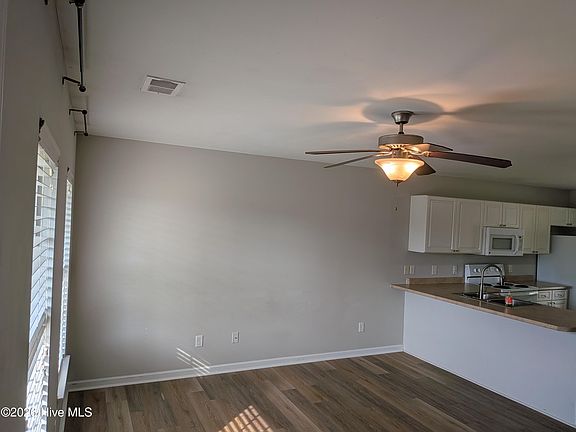 3rd image of 8501 Heirloom Dr NE