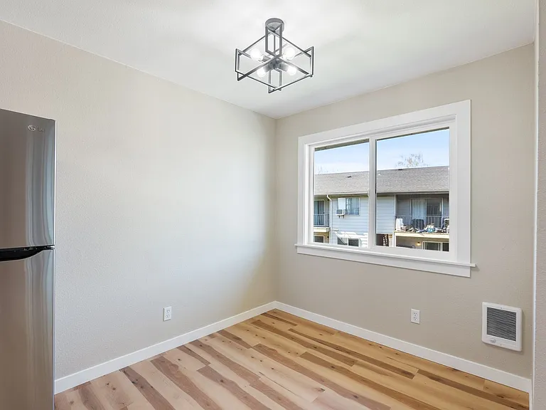Sandy Terrace Apartments — Photo 30