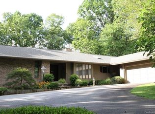 2435 Hunting Country Rd, Tryon, NC 28782