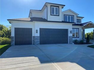 2713 NE Crestview St, Blue Springs, MO 64029