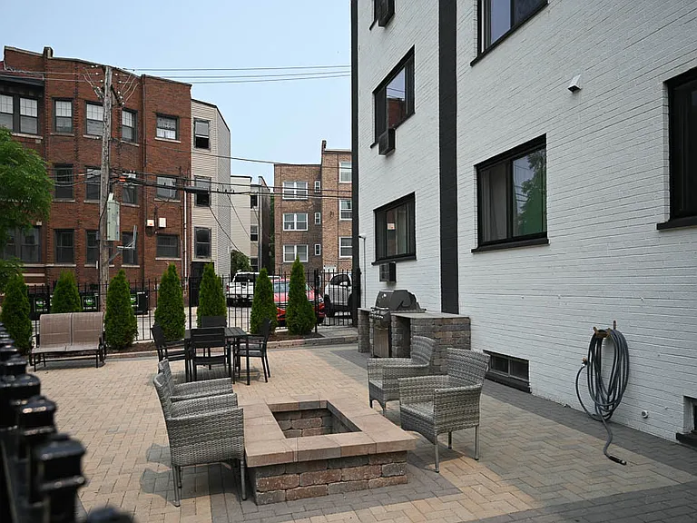 7621 N Sheridan Rd #1 — Photo 13
