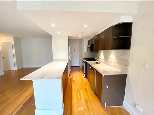 Rented by A&E Real Estate Management | media 7