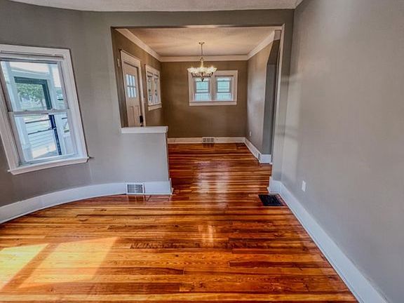 4th image of 36 Berkshire St #1