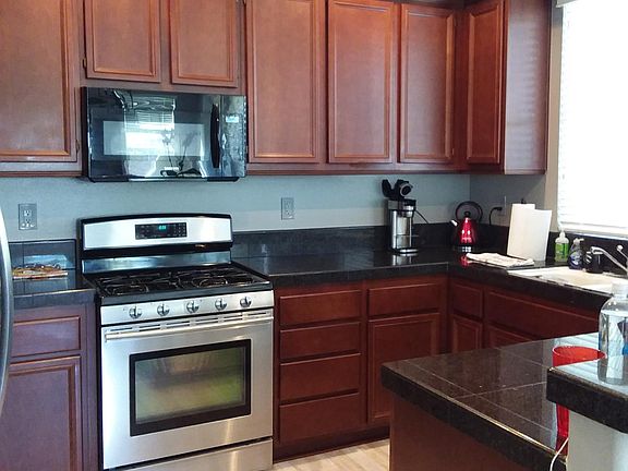 4th image of 28458 Gatineau St