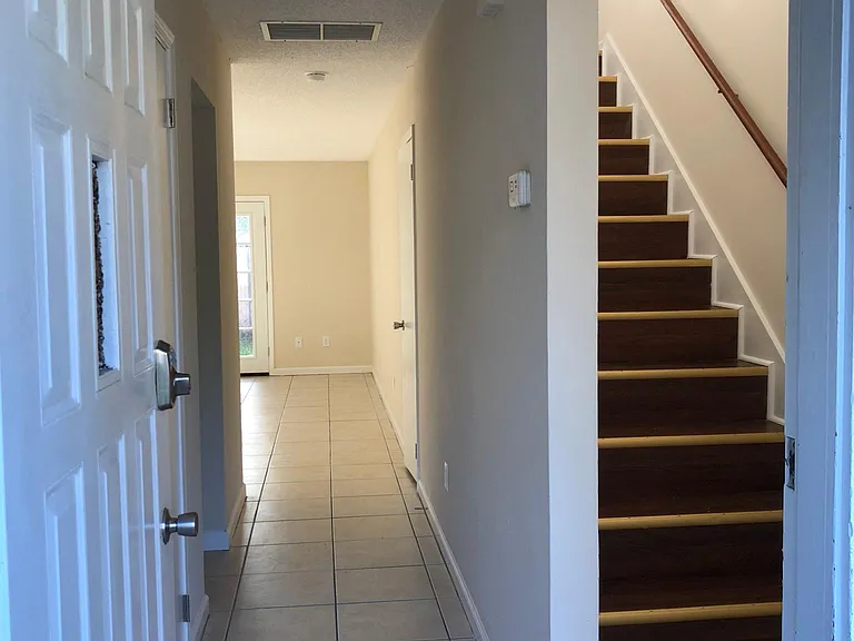 4 Jasmine Pl — Photo 4