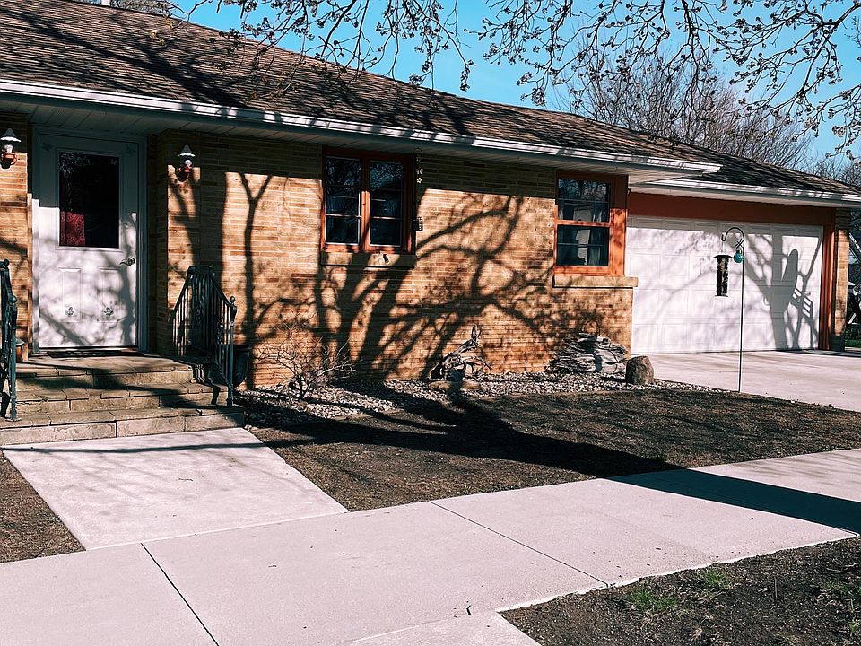 1st image of 414 Park St
