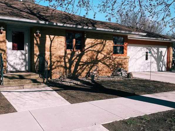 414 Park St, Jackson, MN 56143