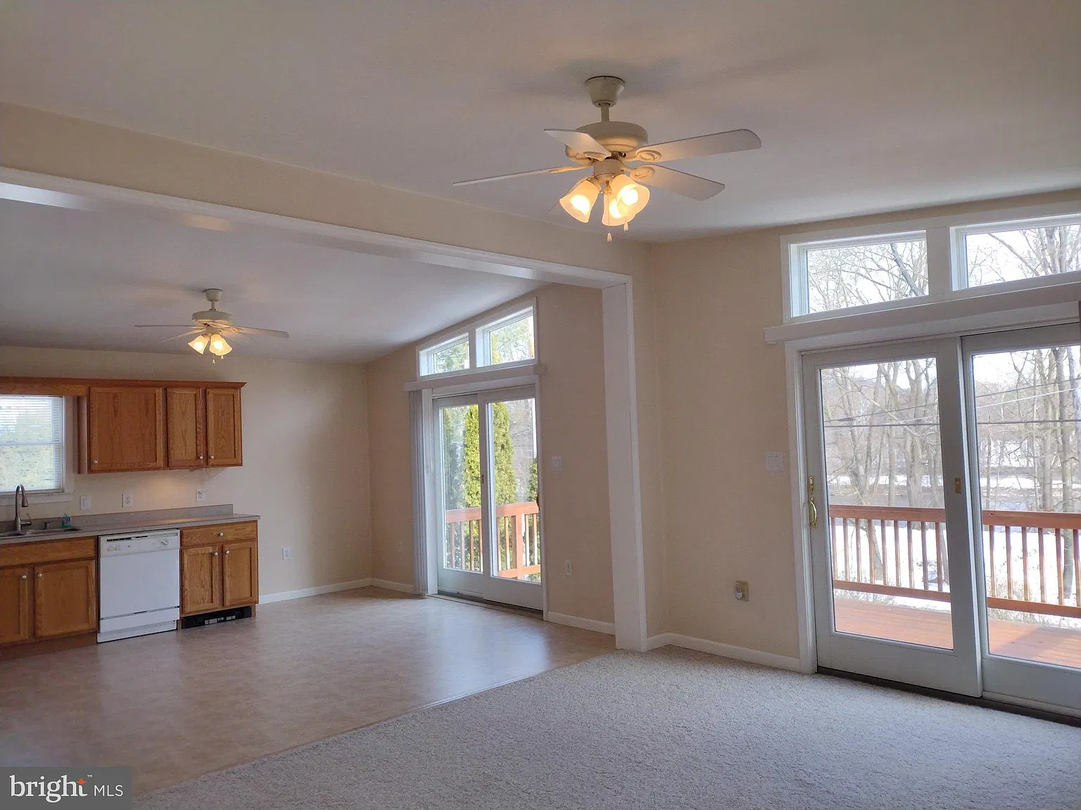 2 bed, 1.5 bath, 1008 sqft, $2,100 — Photo 2