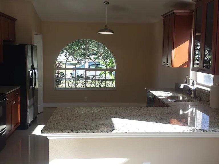 9402 Hidden Water Cir — Photo 5