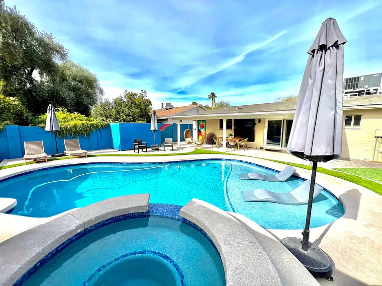 8549 E Mitchell Dr — Photo 17