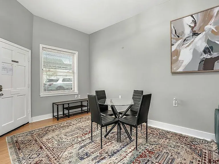 4307 SW Myrtle St — Photo 2