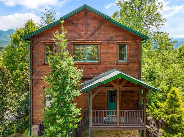 745 Mountain Stream Way, Gatlinburg, TN 37738