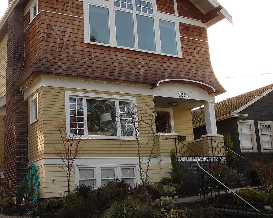 A classic craftsman, renovated in 2008 with a full, custom 2br apartment in the entire basement level.