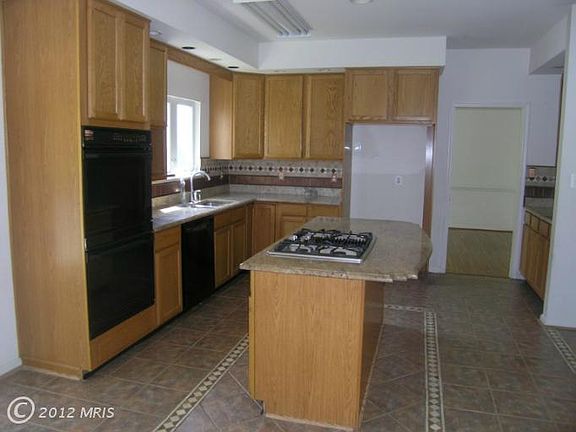 3rd image of 6449 La Petite Pl