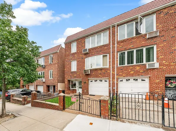 20-31 36th St #2, Astoria, NY 11105