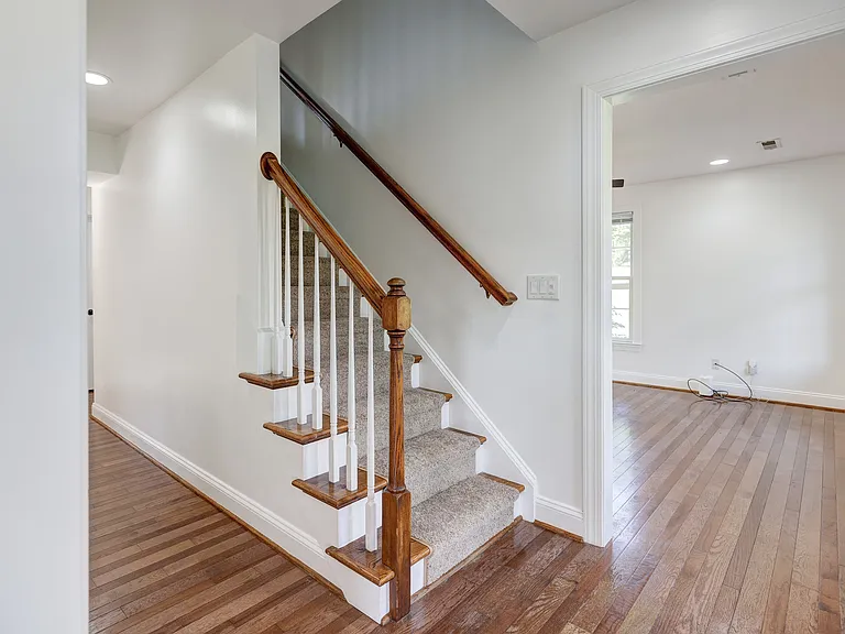 185 Angie Pl — Photo 10