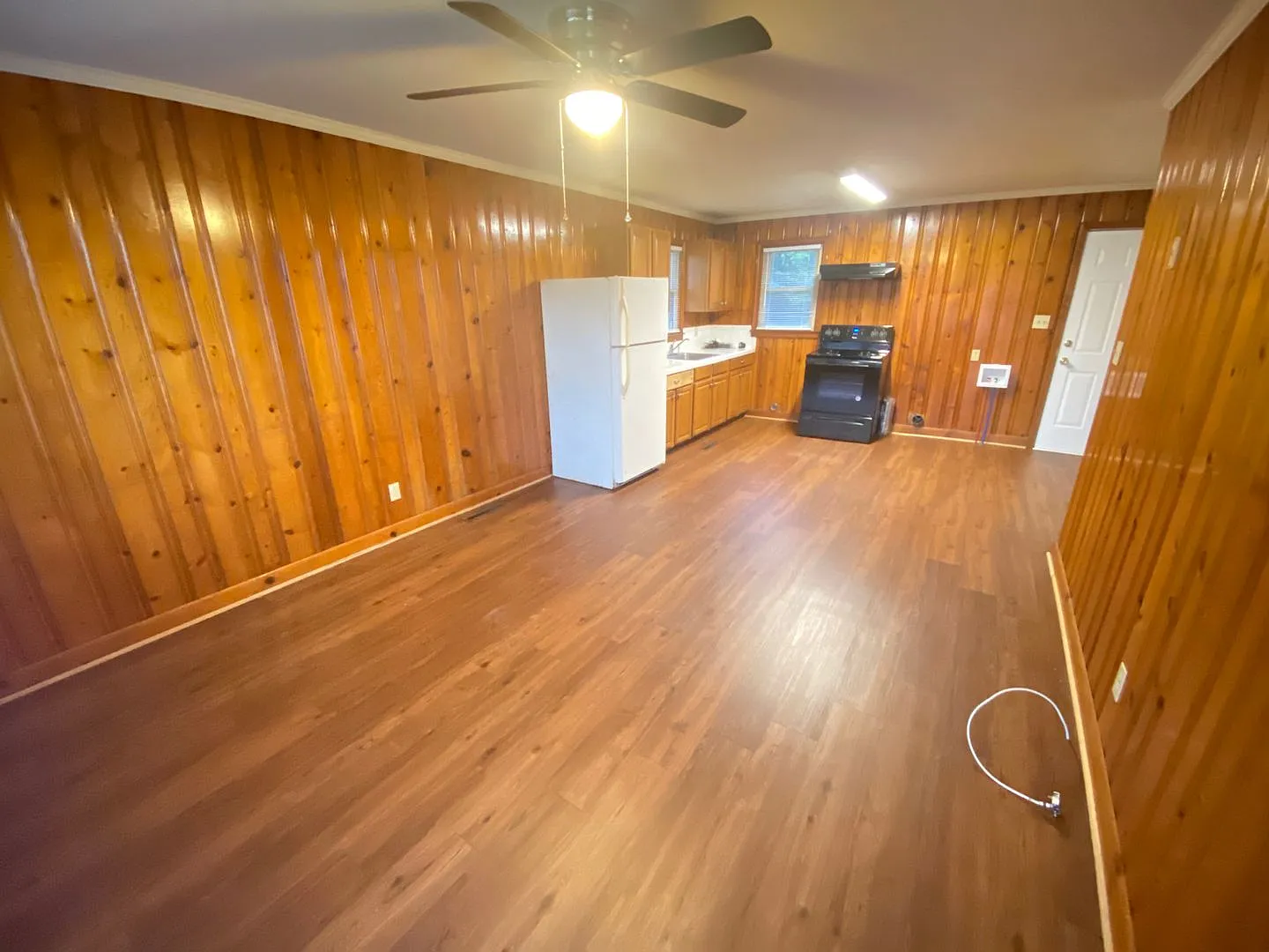 1bed/1ba duplex downtown Landis very Nice condition — Photo 2
