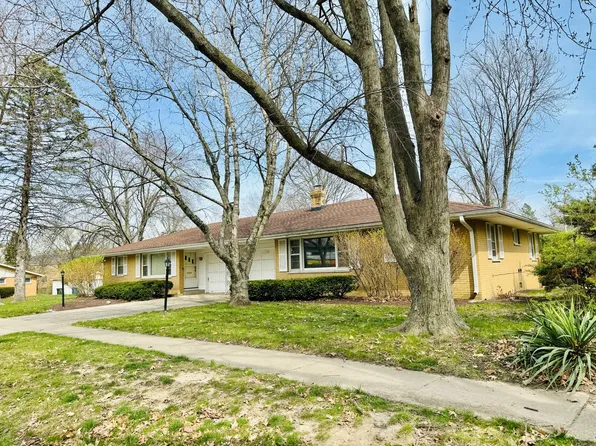 2002 & 1/2 W Anderson St S, Urbana, IL 61801