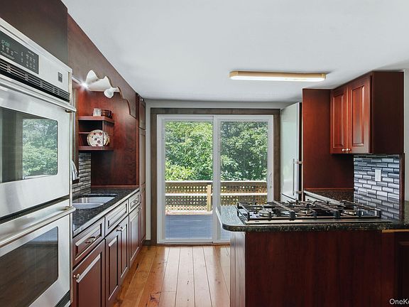 3rd image of 27 Rumsey Road