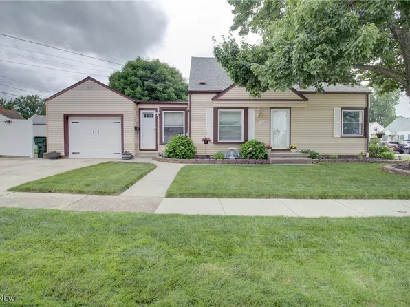 3190 Wilson St, Cuyahoga Falls, OH 44221