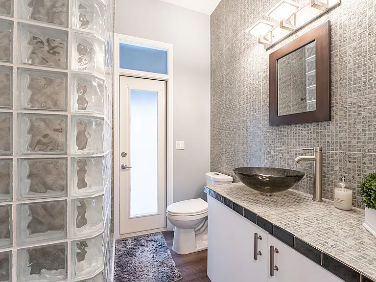 9502 Portbury Dr — Photo 19