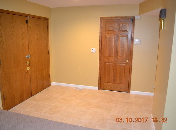 2nd image of 17W317 Forestview Dr