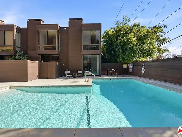 1033 Carol Dr #T16 — Photo 21