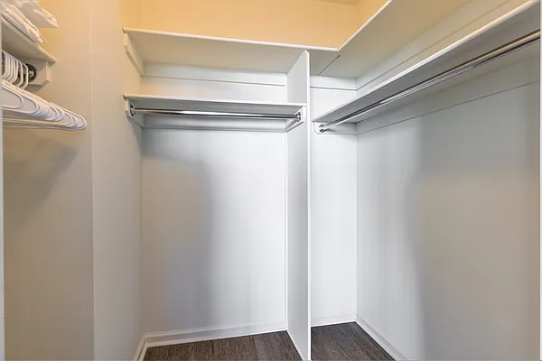 Rented by Greystar | media 4