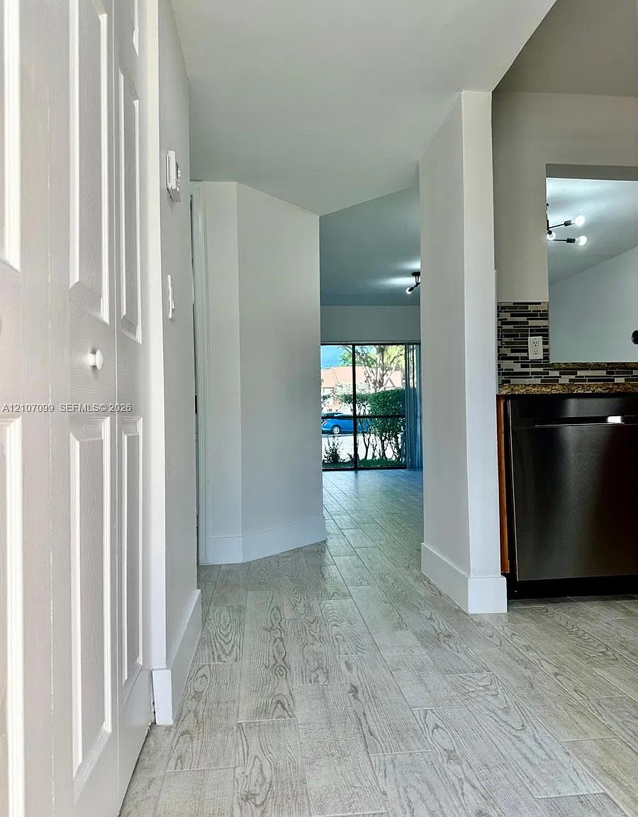 Beacon Place Condo — Photo 2