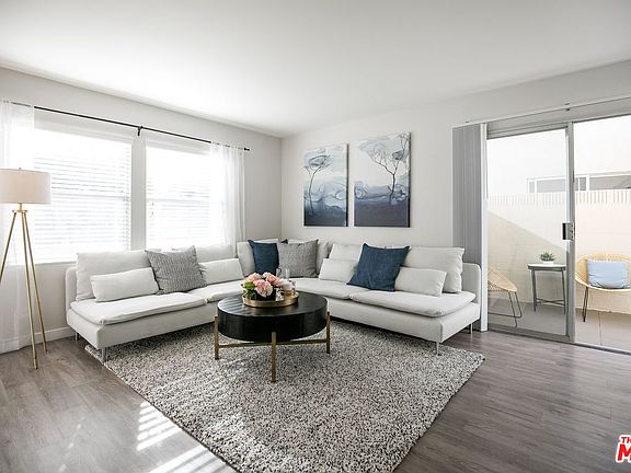 5th image of 2525 W 235th St APT B