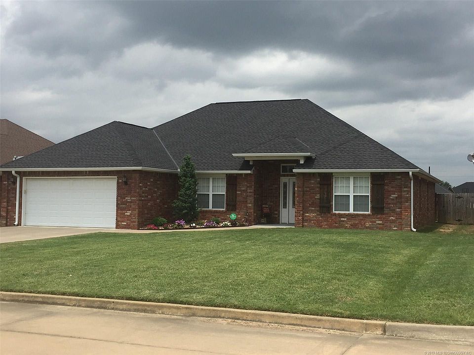 1st image of 1403 Sweetgum Pl