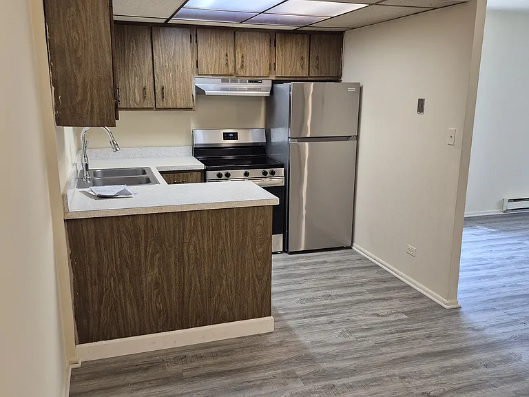 7416 Franklin St #2 — Photo 6