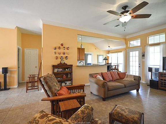 4th image of 2605 Brookway Ct