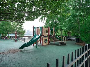 502 Fulton Ct, West New York, NJ 07093
