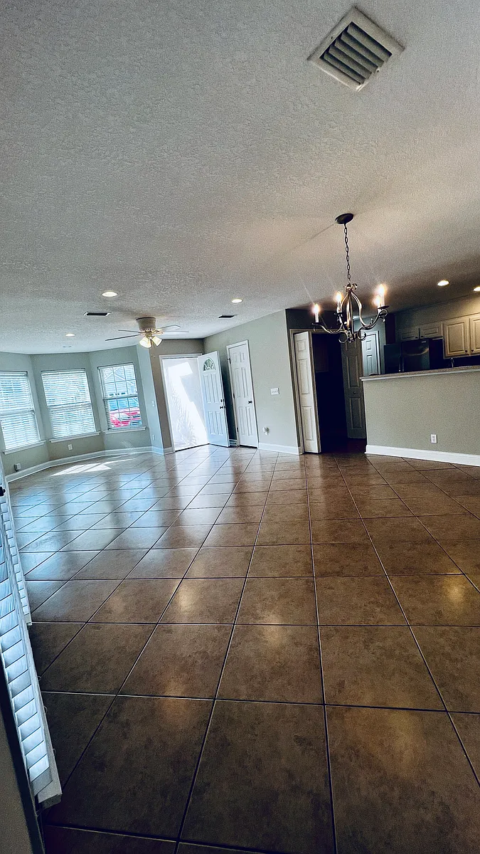 Living Room/Dining Room - 116 Windridge Dr