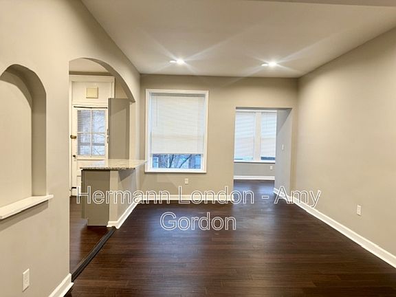 3rd image of 4946 Buckingham Ct APT 3W