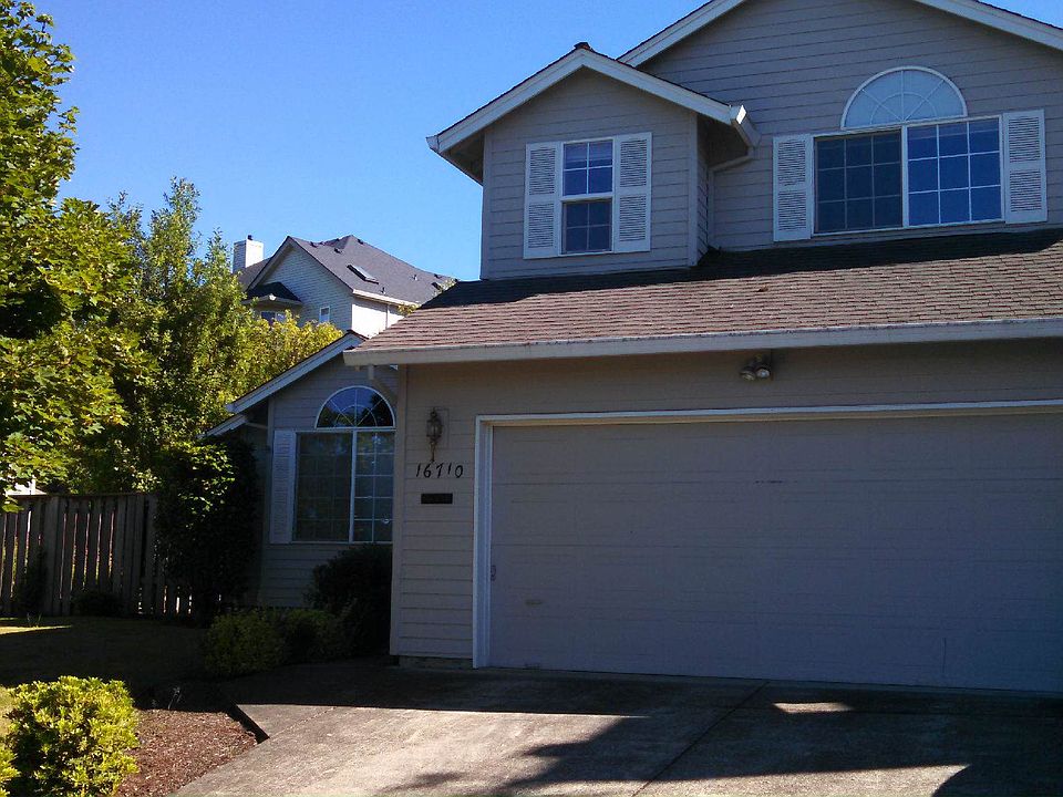 Front w/Additional Parking