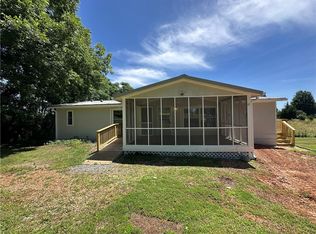 61 Oak Leaf Ct, Pendergrass, GA 30567