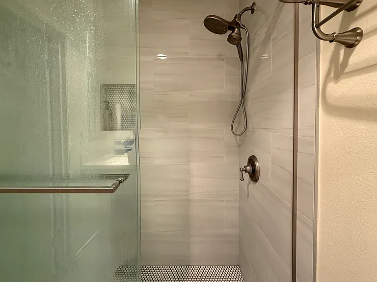 2522 Clairemont Dr #103 — Photo 16