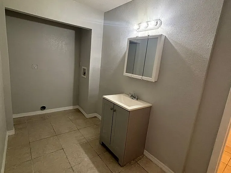 Louisiana Apartments — Photo 15