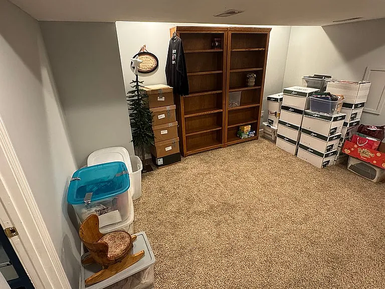 401 Heritage Commons Cir — Photo 21