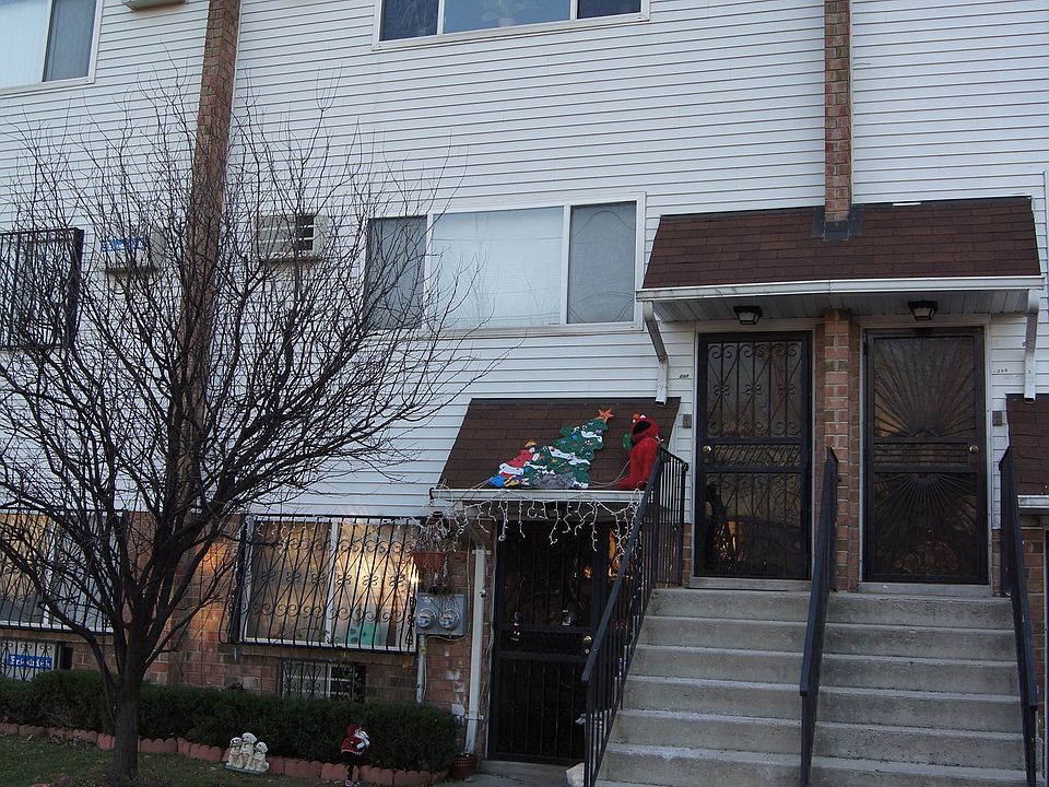 2nd image of 207 White Plains Rd #2